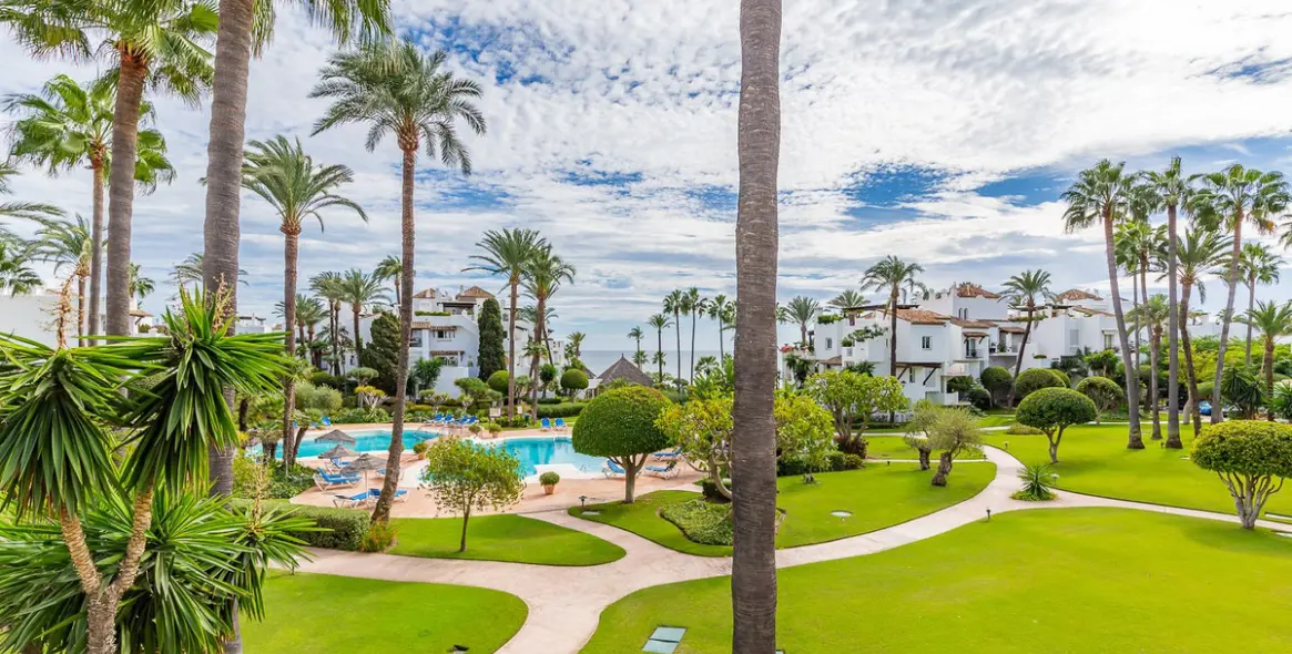 Alquiler a corto plazo de apartamento en planta media en Estepona 21