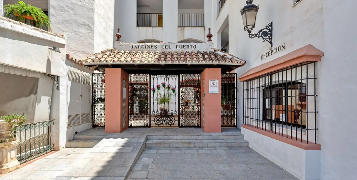 Краткосрочная аренда апартаментов на первом этаже в Puerto Banús 1