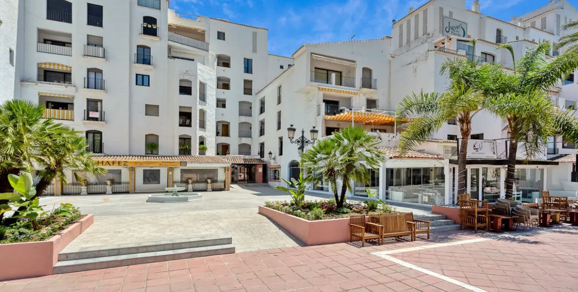 Краткосрочная аренда апартаментов на первом этаже в Puerto Banús 2
