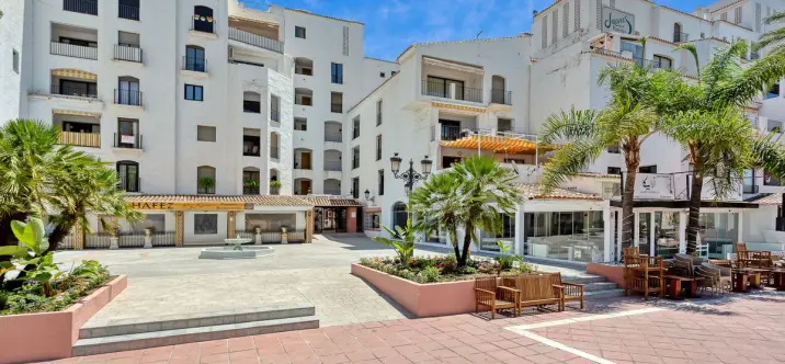 Short-term rent of ground floor apartment in Puerto Banús 1