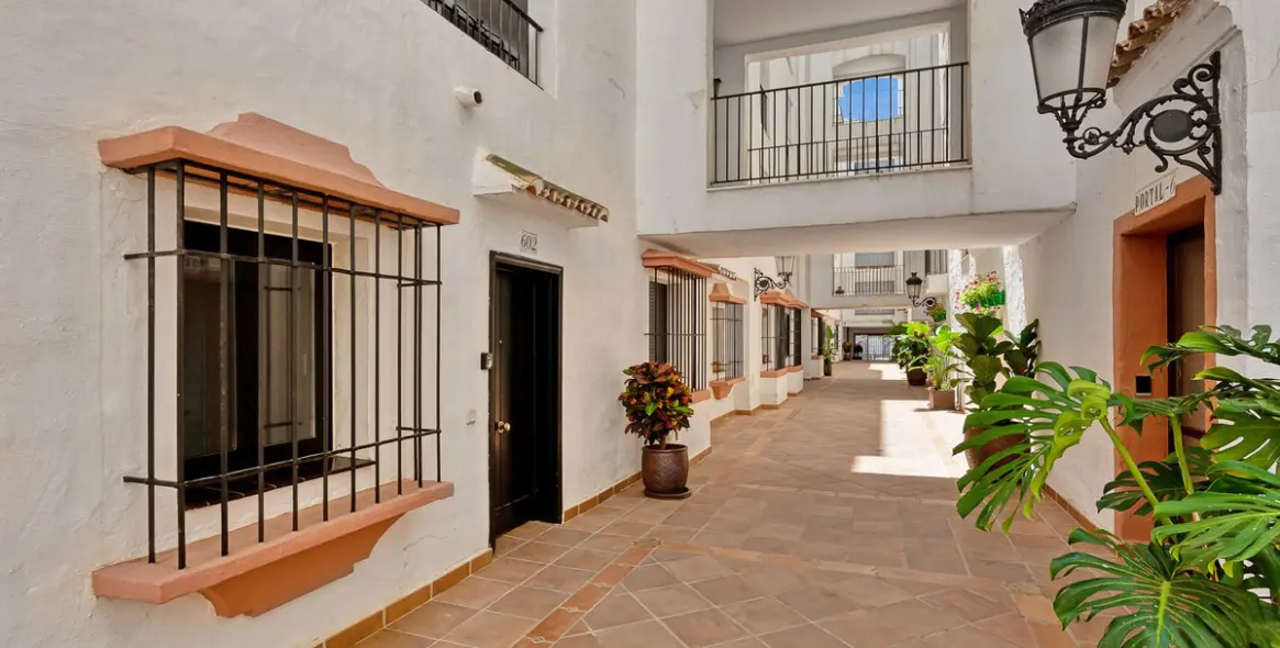 Краткосрочная аренда апартаментов на первом этаже в Puerto Banús 3