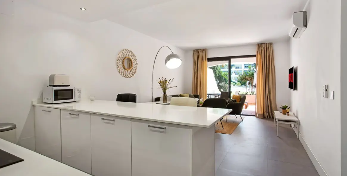 Краткосрочная аренда апартаментов на первом этаже в Puerto Banús 8