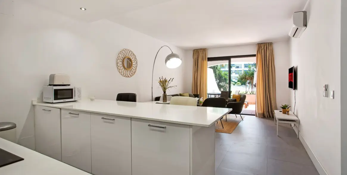 Краткосрочная аренда апартаментов на первом этаже в Puerto Banús 10