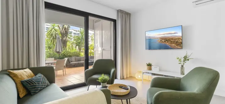 Alquiler a corto plazo de apartamento en planta baja en Puerto Banús 0