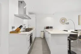 Image 4 thumb