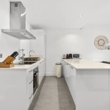 Alquiler a corto plazo de apartamento en planta baja en Puerto Banús