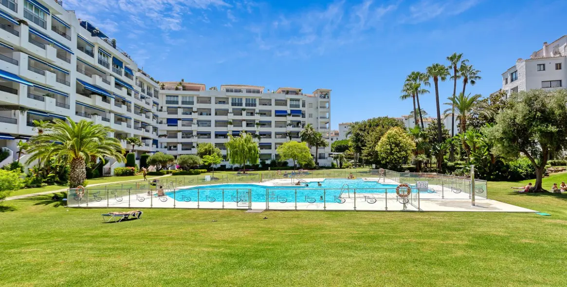 Краткосрочная аренда апартаментов на первом этаже в Puerto Banús 22