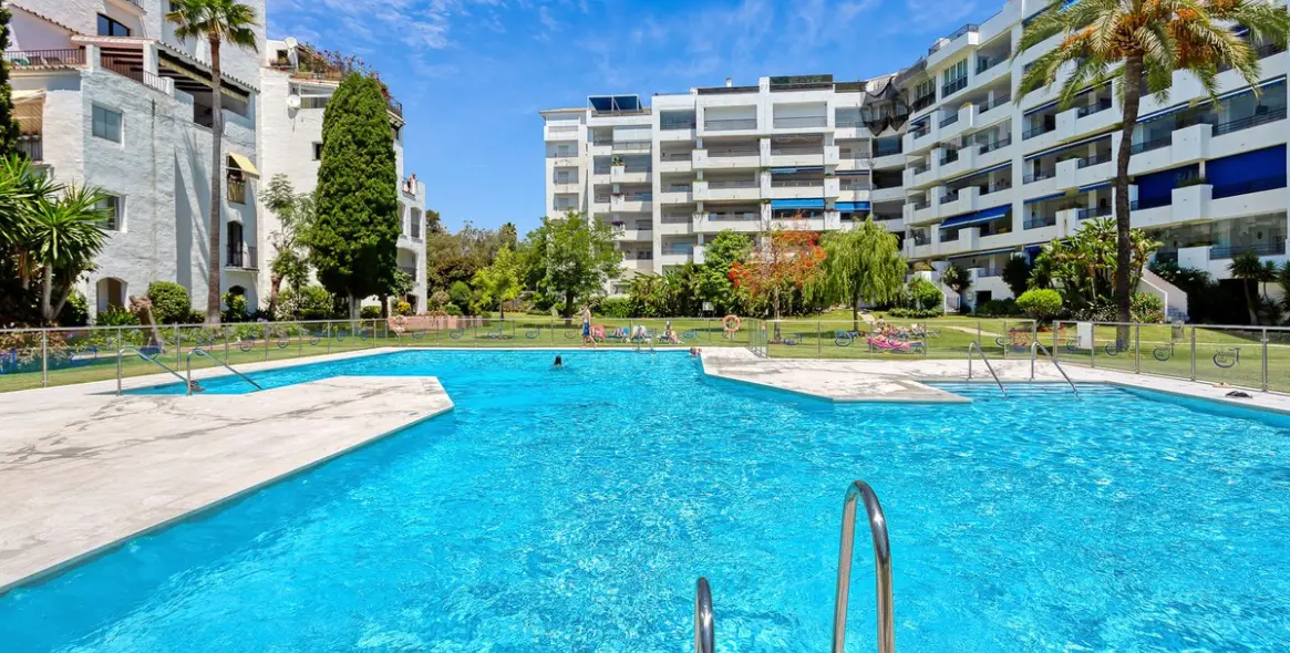 Краткосрочная аренда апартаментов на первом этаже в Puerto Banús 24