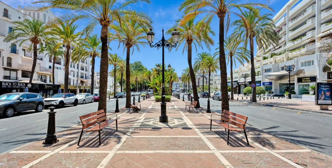 Краткосрочная аренда апартаментов на первом этаже в Puerto Banús 25