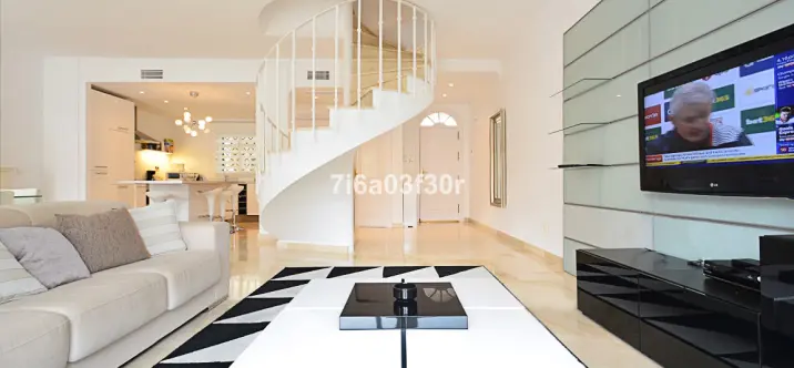 Краткосрочная аренда пентхауса в Aloha 0