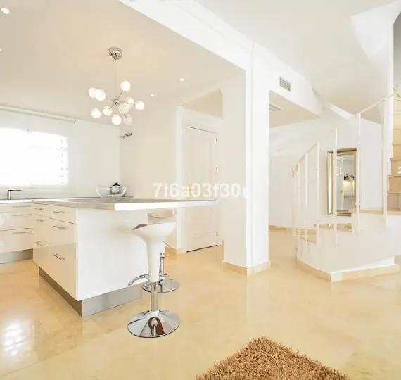 Краткосрочная аренда пентхауса в Aloha