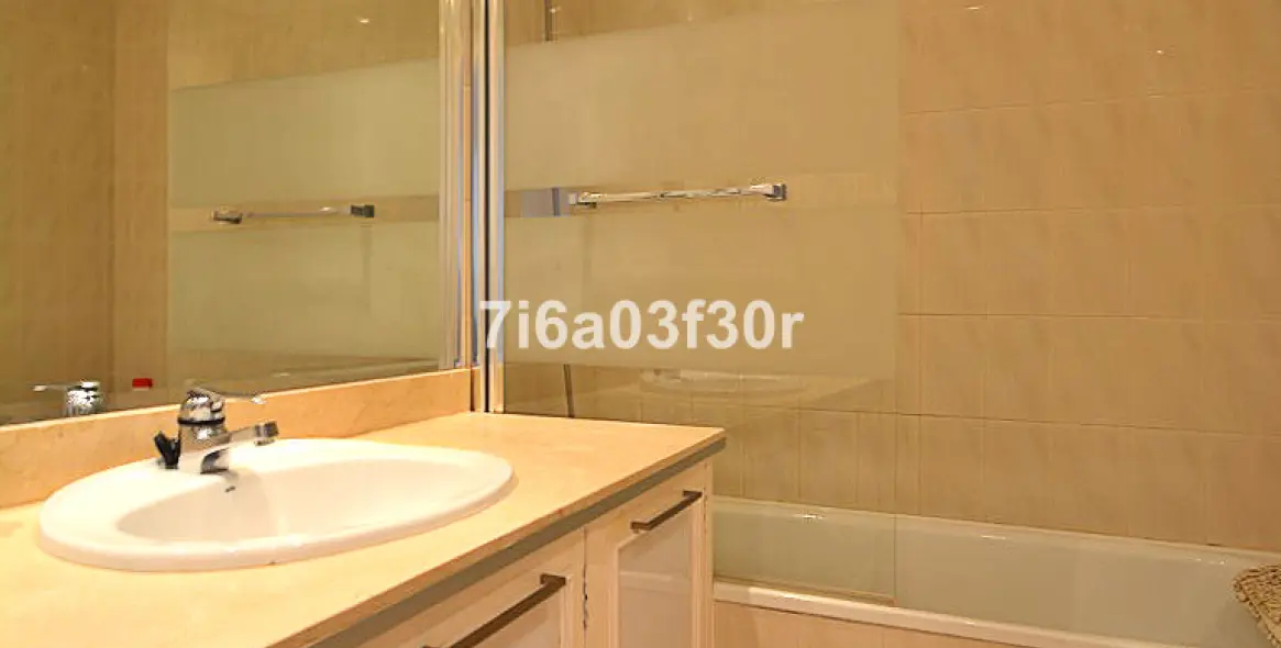 Short-term rent of penthouse in Aloha 27