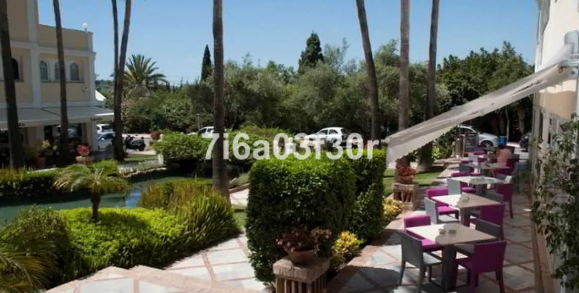 Short-term rent of penthouse in Aloha 33