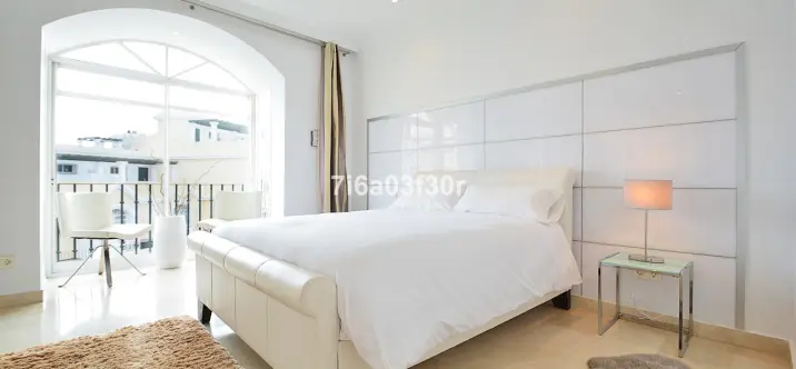 Short-term rent of penthouse in Aloha 4