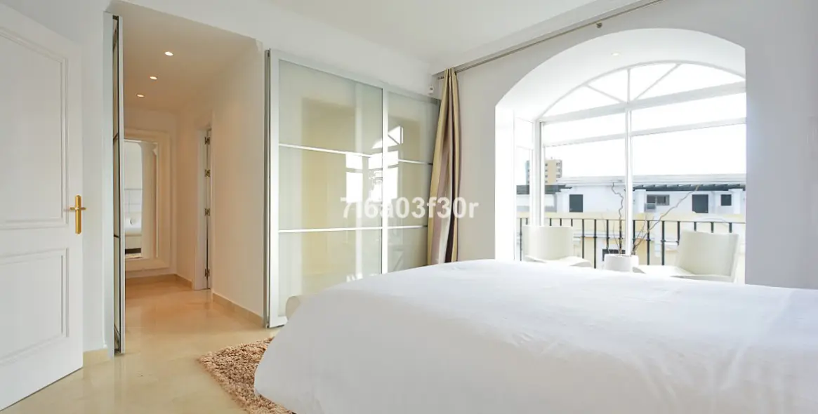Short-term rent of penthouse in Aloha 4