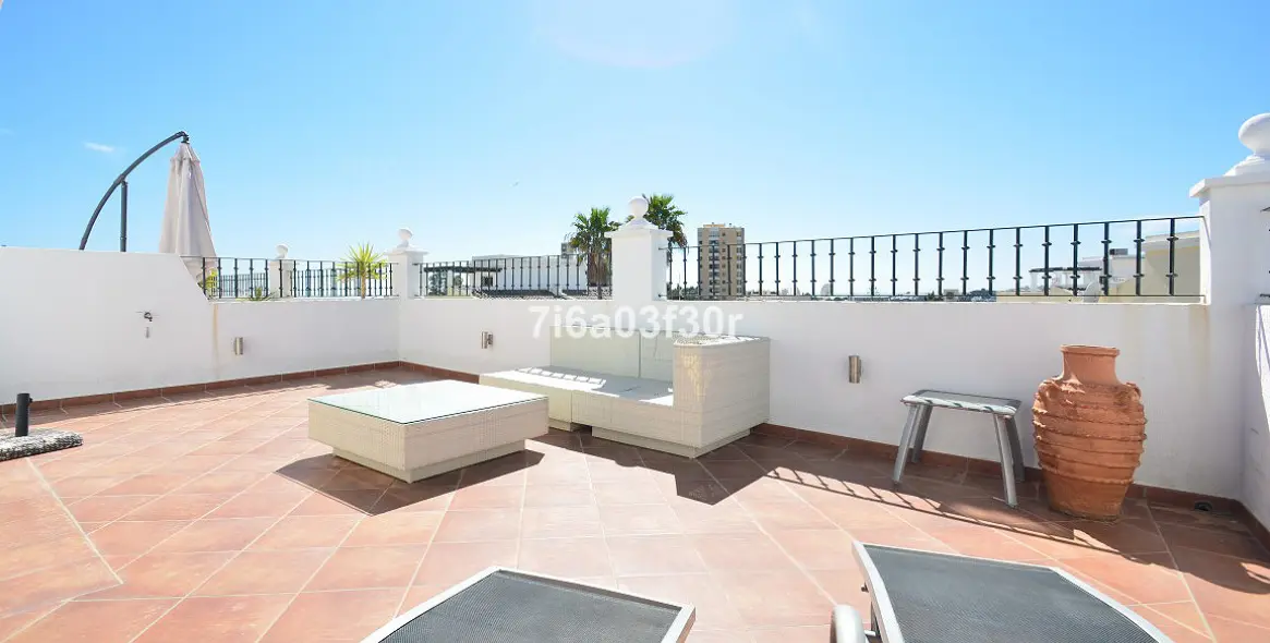 Short-term rent of penthouse in Aloha 10