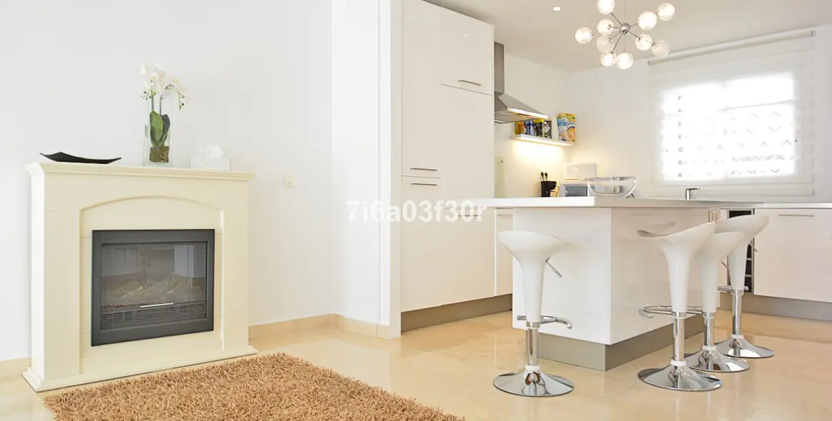 Short-term rent of penthouse in Aloha 15