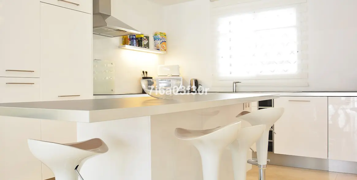 Short-term rent of penthouse in Aloha 16