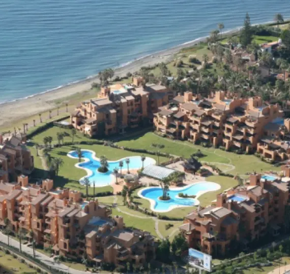 Short-term rent of penthouse in Estepona