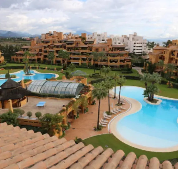 Short-term rent of penthouse in Estepona