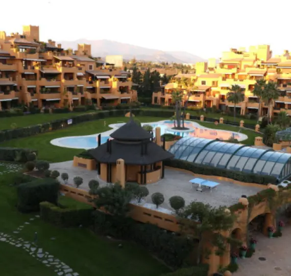 Short-term rent of penthouse in Estepona