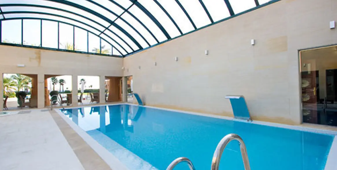 Short-term rent of penthouse in Estepona 4