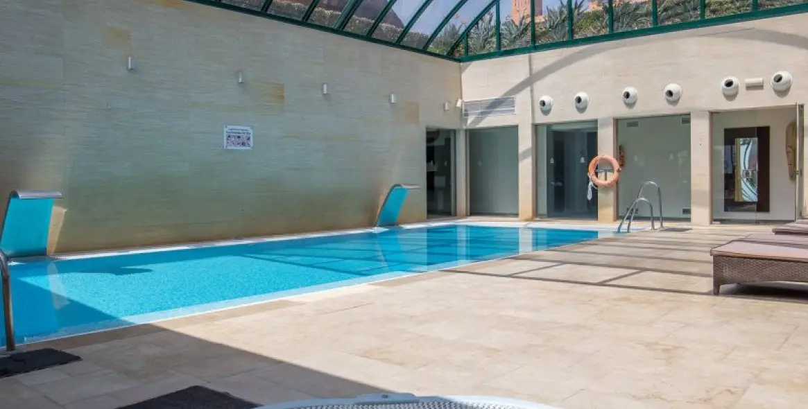 Short-term rent of penthouse in Estepona 6