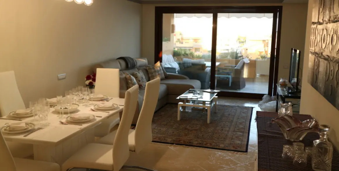 Short-term rent of penthouse in Estepona 8