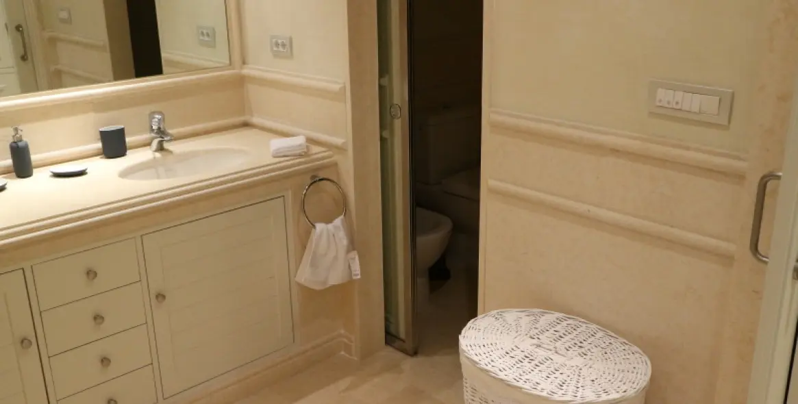 Short-term rent of penthouse in Estepona 15