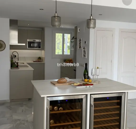 Краткосрочная аренда пентхауса в El Paraiso