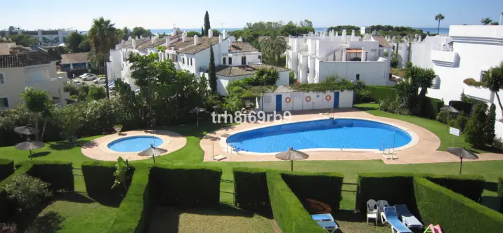 Short-term rent of penthouse in El Paraiso 0