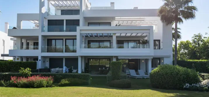 Short-term rent of ground floor apartment in Atalaya 1