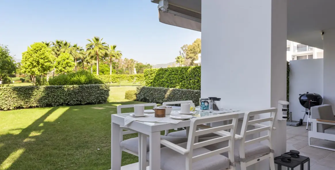 Short-term rent of ground floor apartment in Atalaya 11