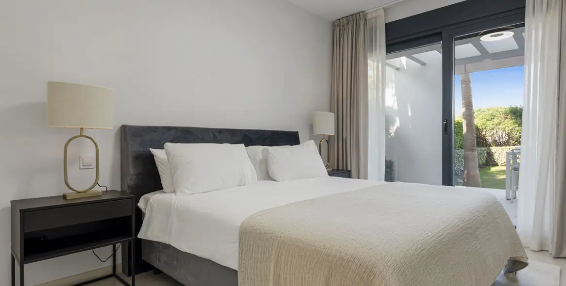 Short-term rent of ground floor apartment in Atalaya 14