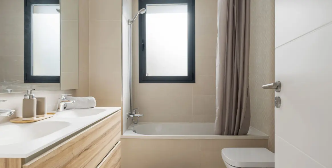 Short-term rent of ground floor apartment in Atalaya 20