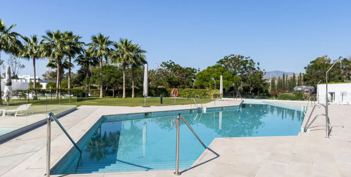 Short-term rent of ground floor apartment in Atalaya 22