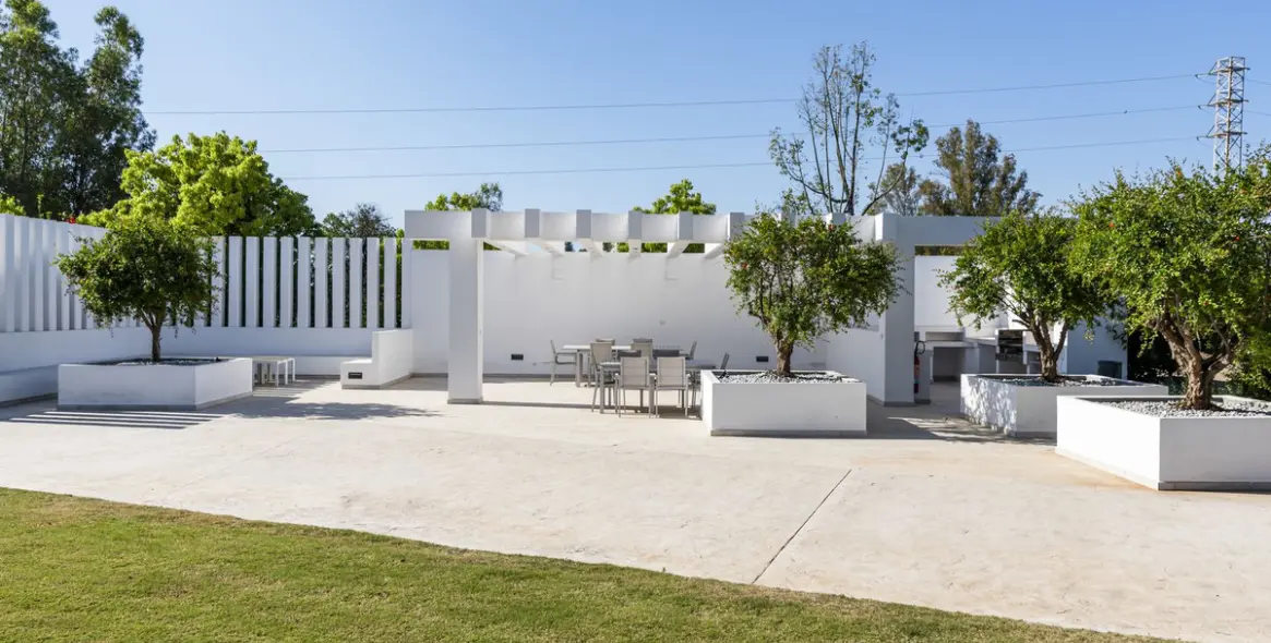 Short-term rent of ground floor apartment in Atalaya 26