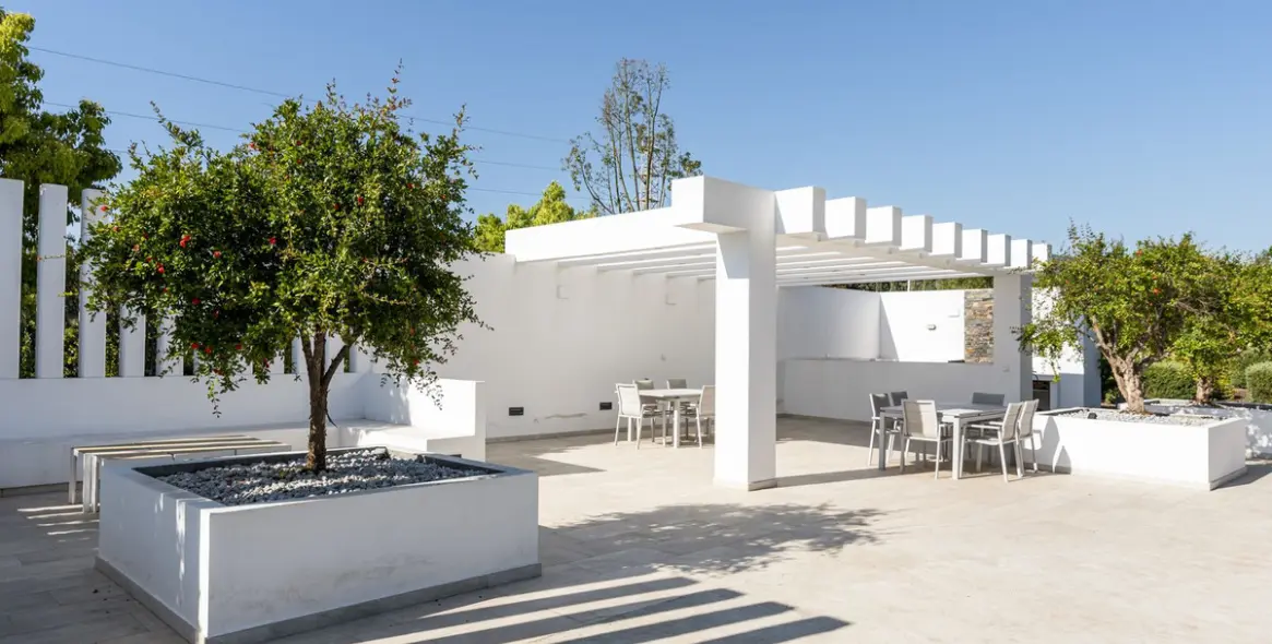 Short-term rent of ground floor apartment in Atalaya 27