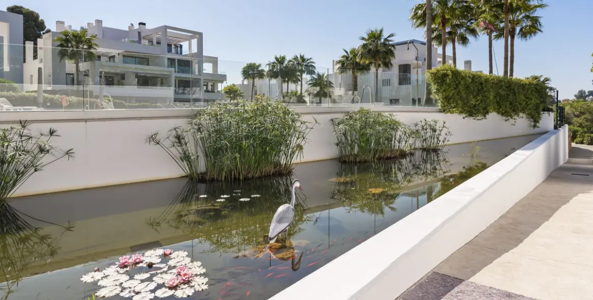 Short-term rent of ground floor apartment in Atalaya 31