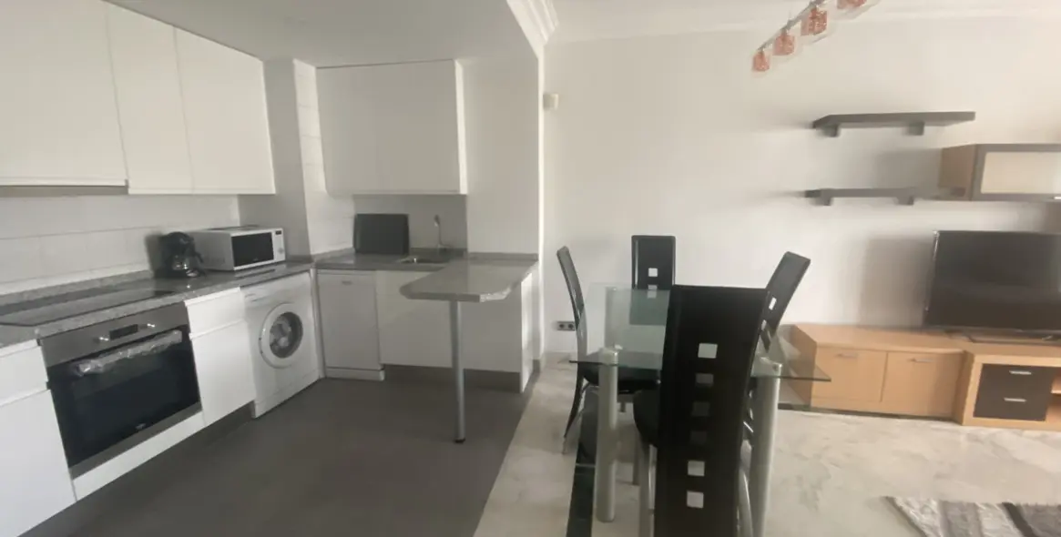 Краткосрочная аренда апартаментов на среднем этаже в Puerto Banús 10