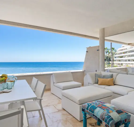 Short-term rent of middle floor apartment in New Golden Mile