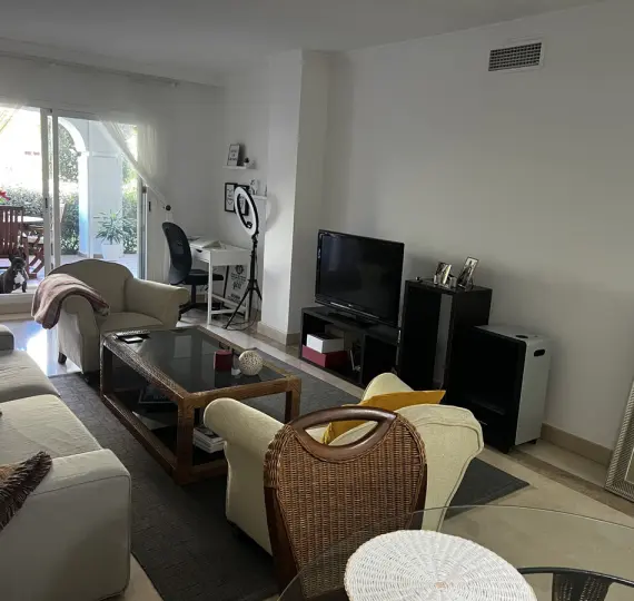 Alquiler a corto plazo de apartamento en planta baja en San Pedro de Alcántara