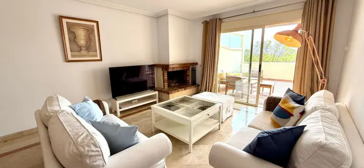 Short-term rent of middle floor apartment in Nueva Andalucía 2