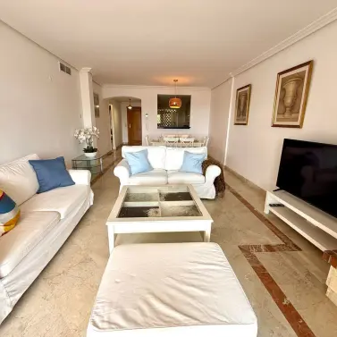 Short-term rent of middle floor apartment in Nueva Andalucía