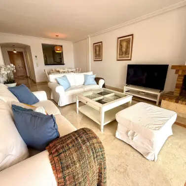 Short-term rent of middle floor apartment in Nueva Andalucía