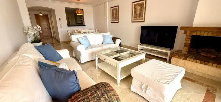 Short-term rent of middle floor apartment in Nueva Andalucía 4
