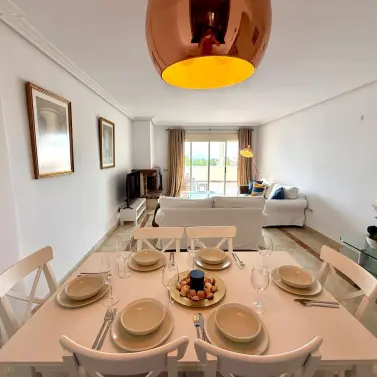 Short-term rent of middle floor apartment in Nueva Andalucía