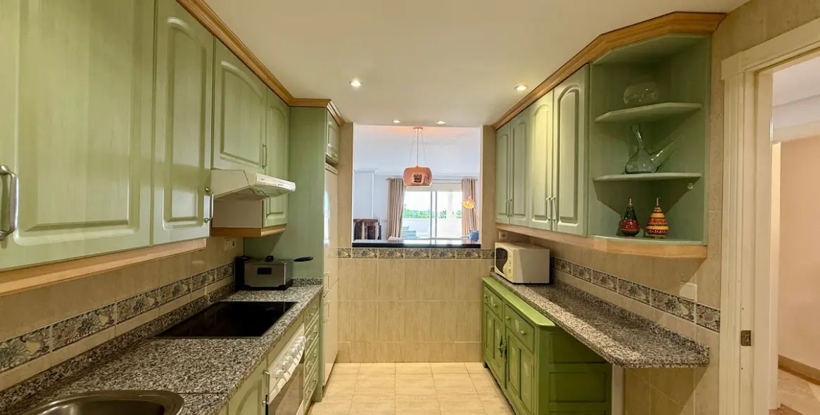 Краткосрочная аренда апартаментов на среднем этаже в Nueva Andalucía 19