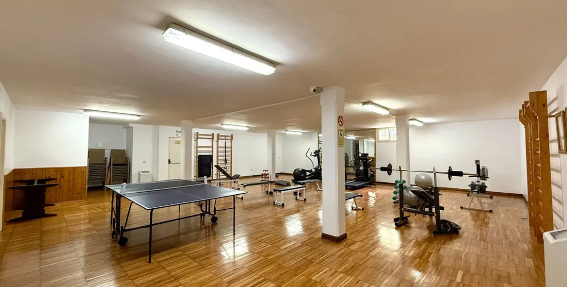 Краткосрочная аренда апартаментов на среднем этаже в Nueva Andalucía 25