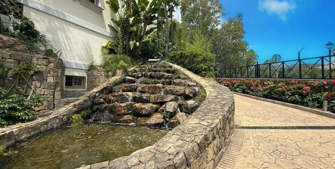 Краткосрочная аренда апартаментов на среднем этаже в Nueva Andalucía 29